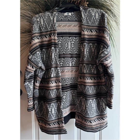 Old navy cable knit cardigan boho Aztec print size XLarge - Picture 6 of 13